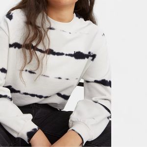 Levi’s Tie Dye navy blue and white oversized crewneck sweater - size XL